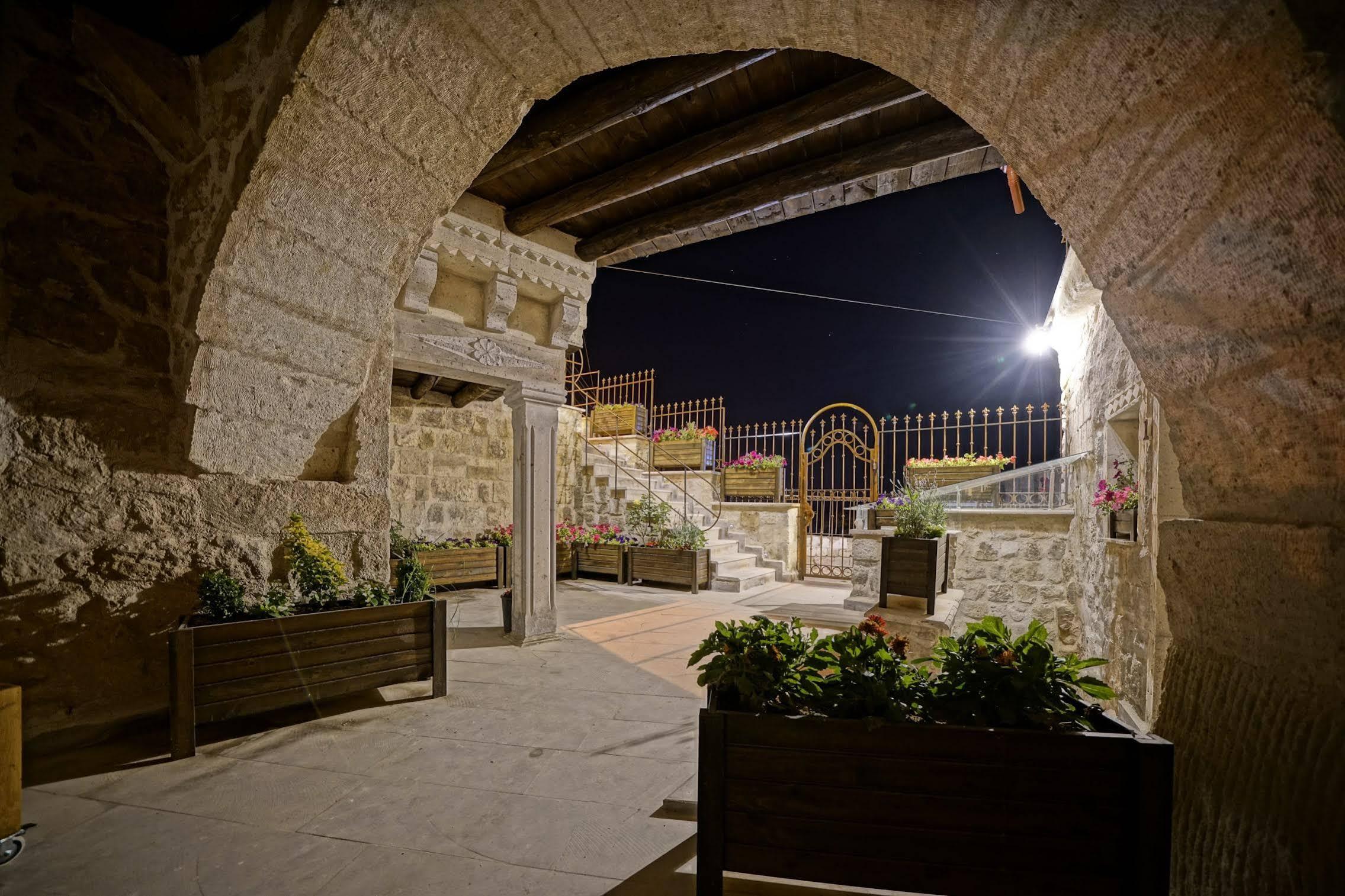Vigneron Cave Hotel Nevsehir Exterior photo